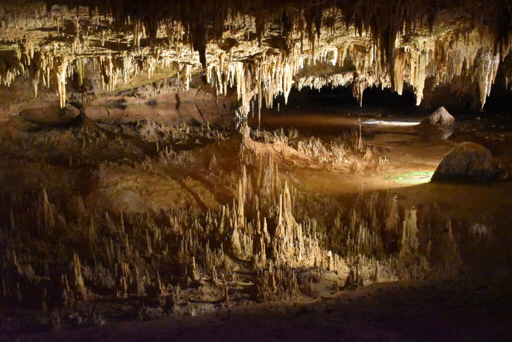 Dream Lake, one of the most amazing photos of Luray Caverns