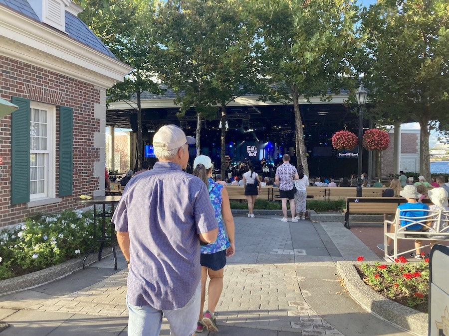 Live music across from Regal Eagle Smokehouse